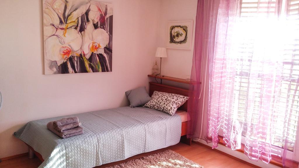 Apartment Tina Istra Buje Exterior foto